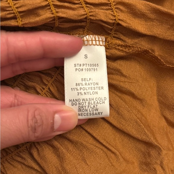 A.PEACH Mustard Ruffle Blouse Size SMALL NWT - Picture 8 of 9